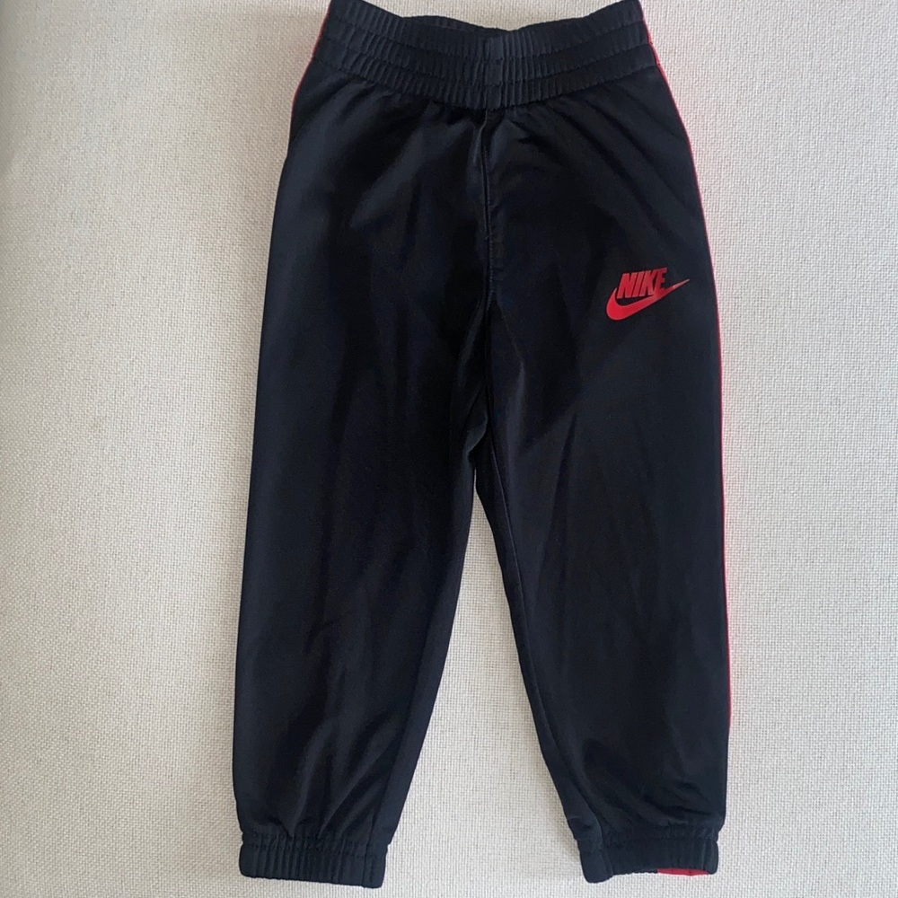Nike Kids Black and Red Athletic Joggers Streetwear Size 2 T